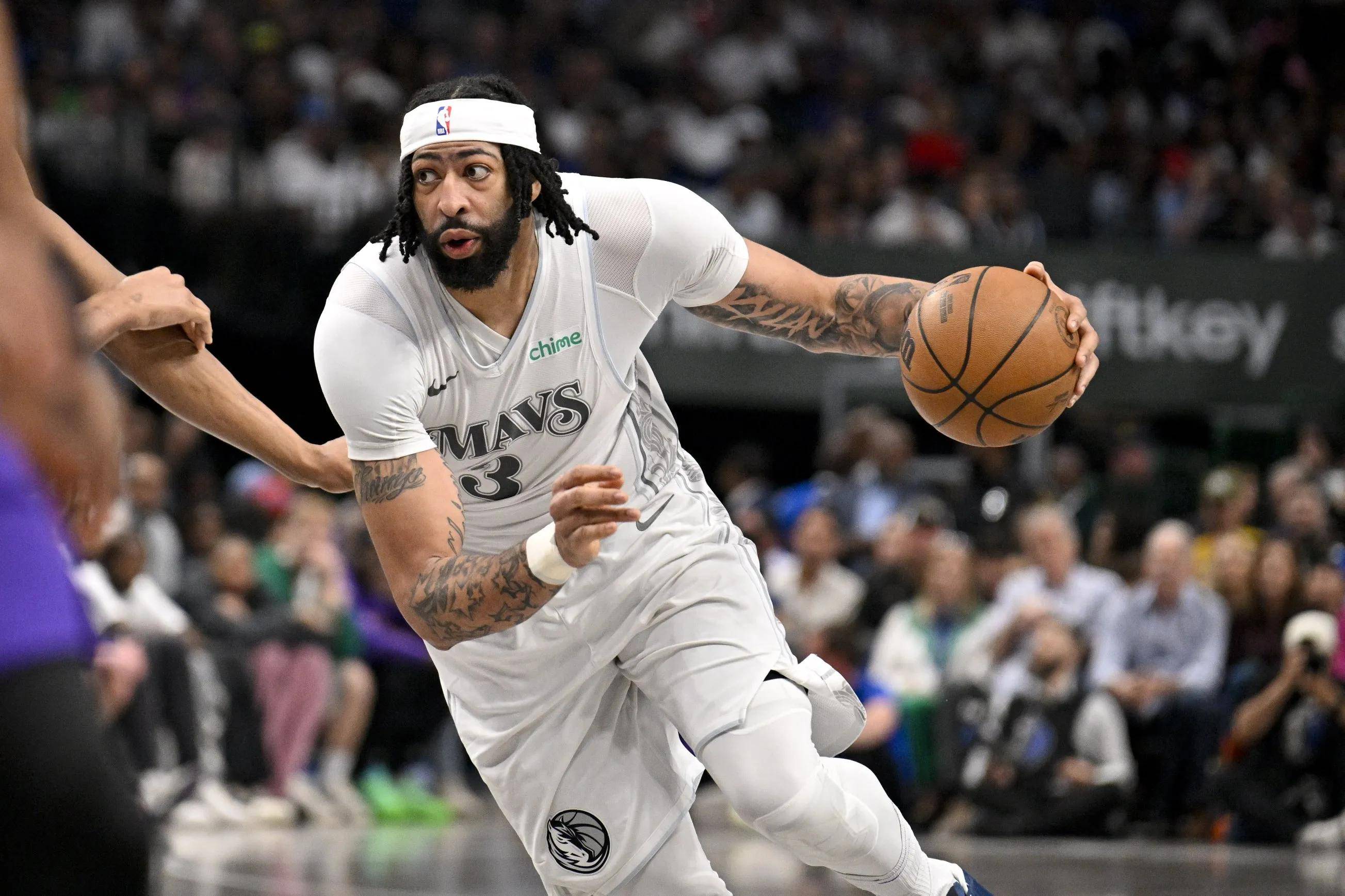 ayx sports-浓眉哥迎来十赛季高光表现，老鹰球迷沸腾！-ayx sports